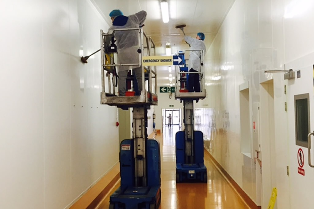 High level cleaning