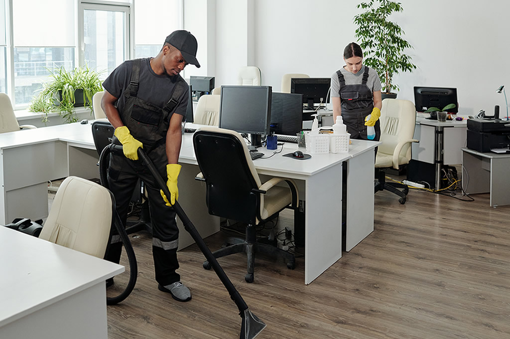 Office cleaning at servicemaster